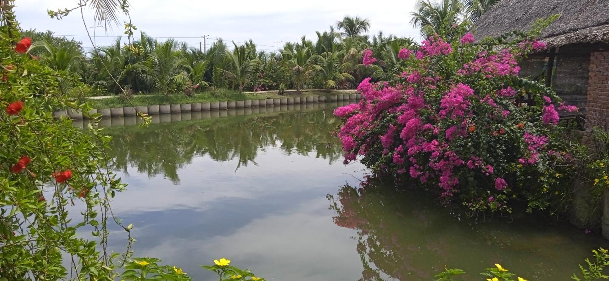 Lakeview Villa Homestay Хоян Екстер'єр фото